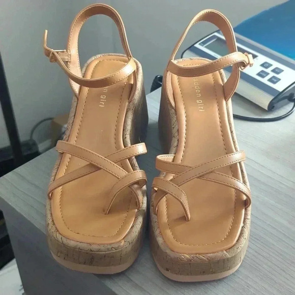 Madden Girl Vault Women's wedge sandals - Picture 4 of 8
